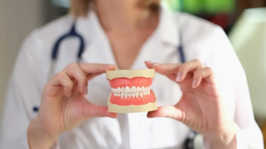 Recognizing Red Flags: When to See a Dentist for Sensitive Teeth